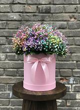 Цветочная композиция из Гипсофила и Розы в шляпной коробке в Балакирево
