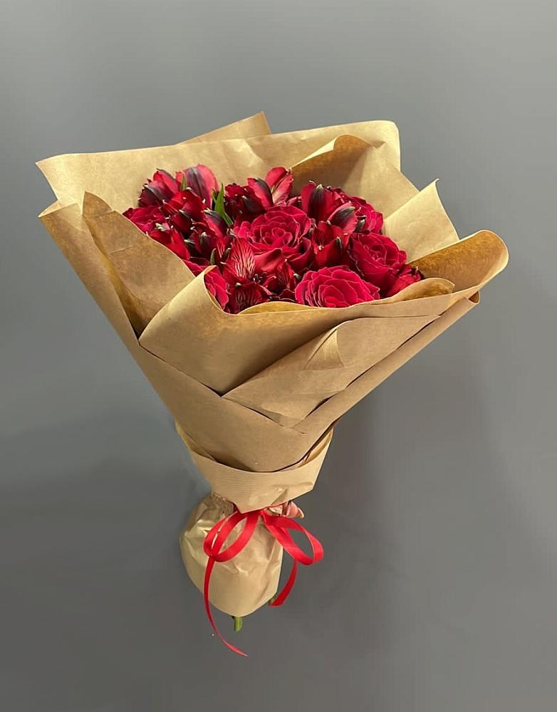 Букет цветов из: Альстромерии и Розы в Балакирево