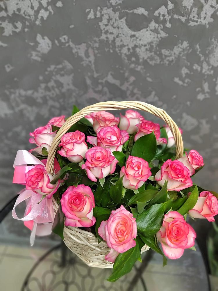 Цветочная композиция из Розы в корзине в Балакирево