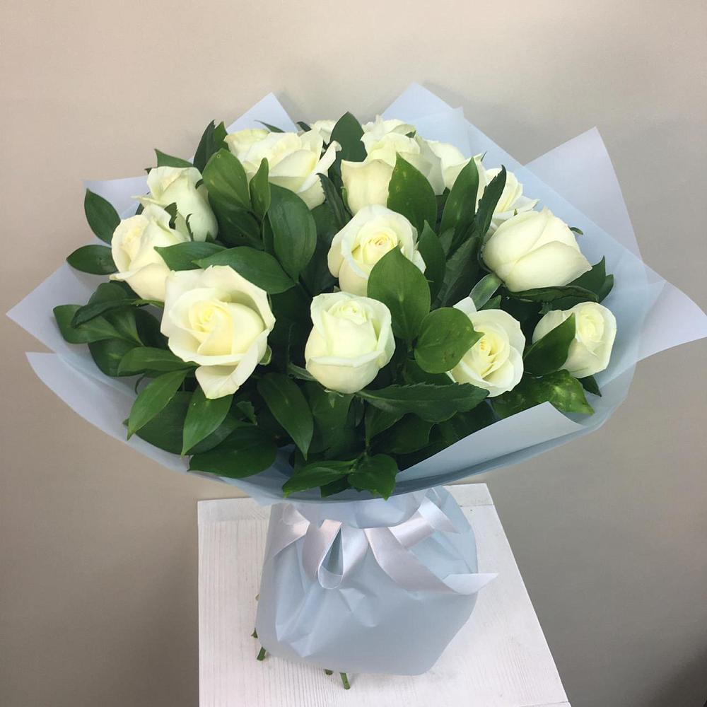 Букет 15 Белых роз Проуд в Балакирево