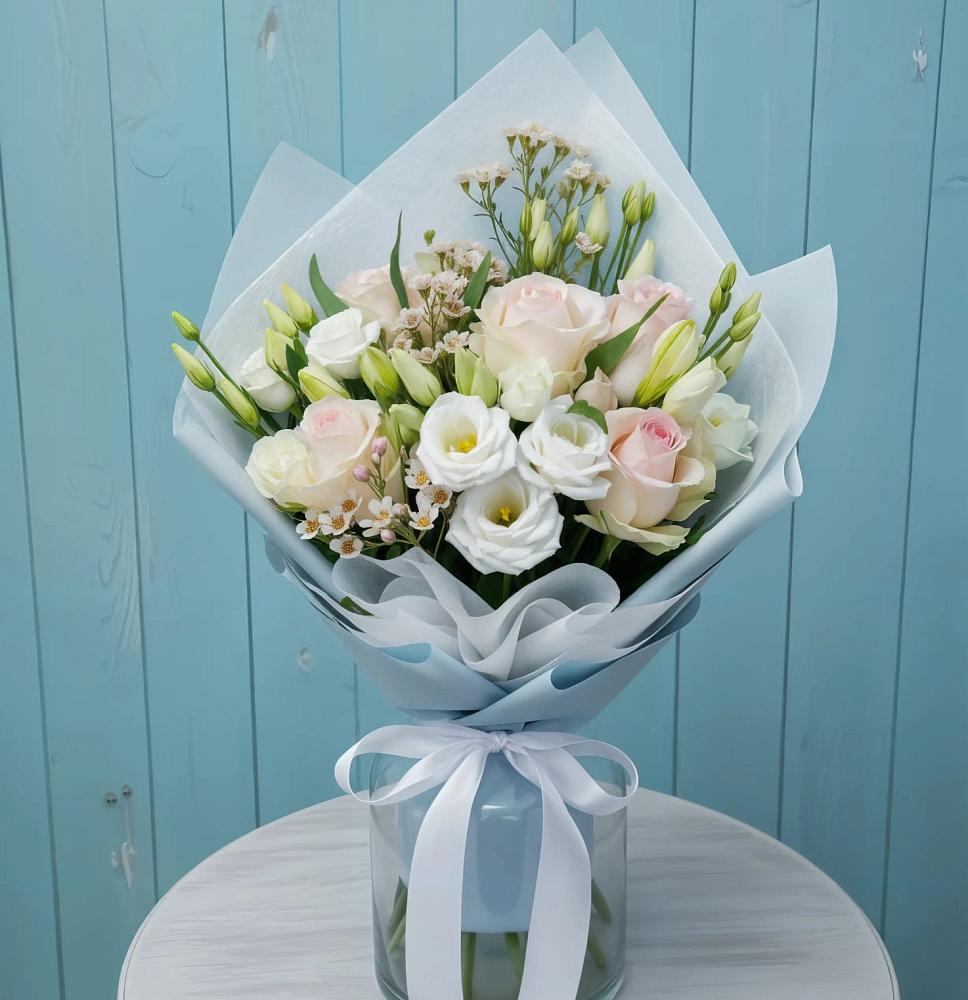 Букет цветов из: Розы и Лизиантусы в Балакирево