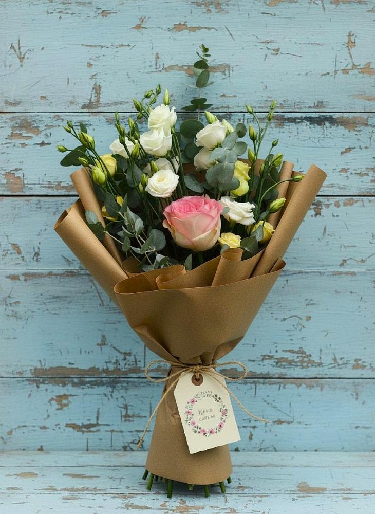 Букет цветов из: Розы и Лизиантусы в Балакирево