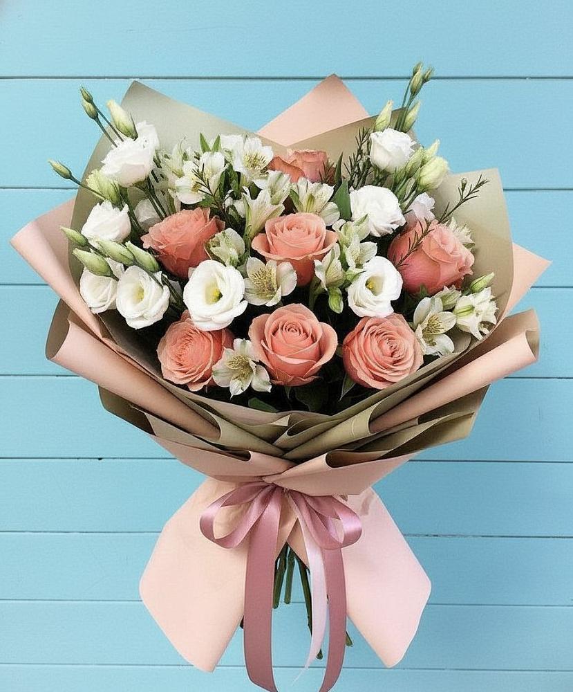 Букет цветов из: Розы, Альстромерии и Лизиантусы в Балакирево