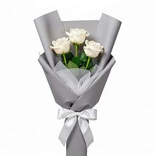 Букет 3 белые розы в Балакирево