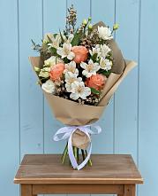 Букет цветов из:  Альстромерии, Лизиантусы, Розы и Хризантемы #REPLACE_PRED# Балакирево