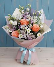 Букет цветов из:  Лизиантусы, Розы, Альстромерии и Гипсофила в Балакирево