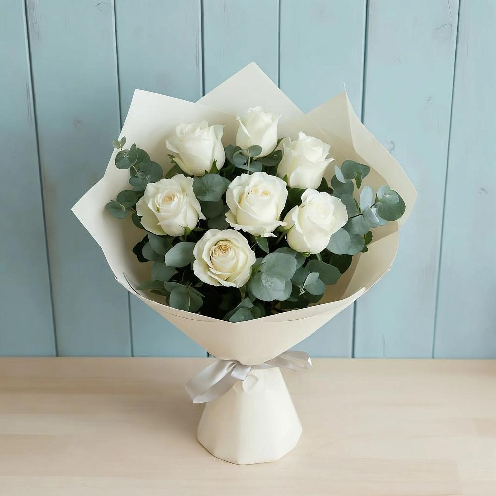 Букет Белые розы в Эвкалипте в Балакирево
