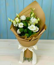 Букет цветов из:  Хризантемы и Лизиантусы в Балакирево