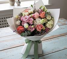 Букет цветов из:  Розы, Лизиантусы и Гвоздики #REPLACE_PRED# Балакирево