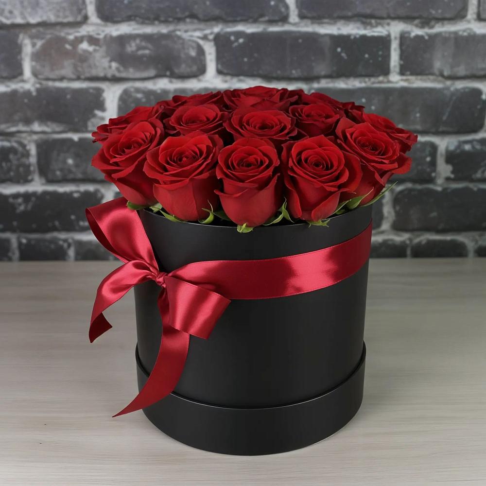 Цветочная композиция из Розы в шляпной коробке в Балакирево