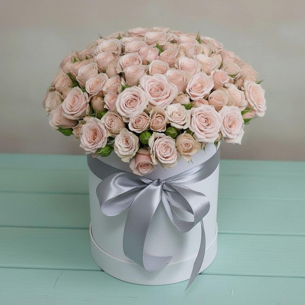 Цветочная композиция из Розы в шляпной коробке в Балакирево